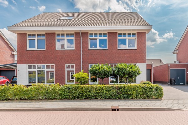 For sale: Appelgaard 11, 3264 PA Nieuw-Beijerland